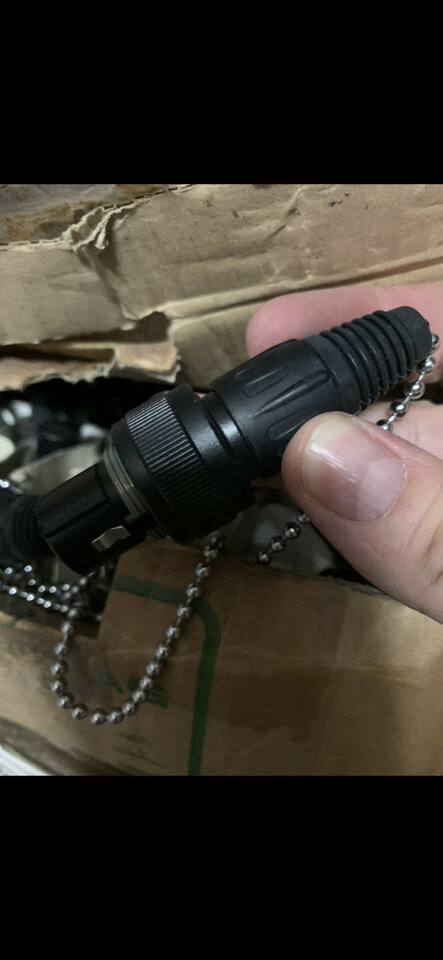 Neutrik conector especial XLR female 3 pin color negro Nuevo (Disp.50u)