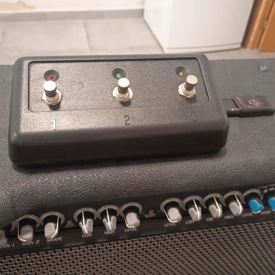 Amplificador Crate GFX65 Made in Usa de segunda mano · Foto 4 de 6 · Málaga · 150 €