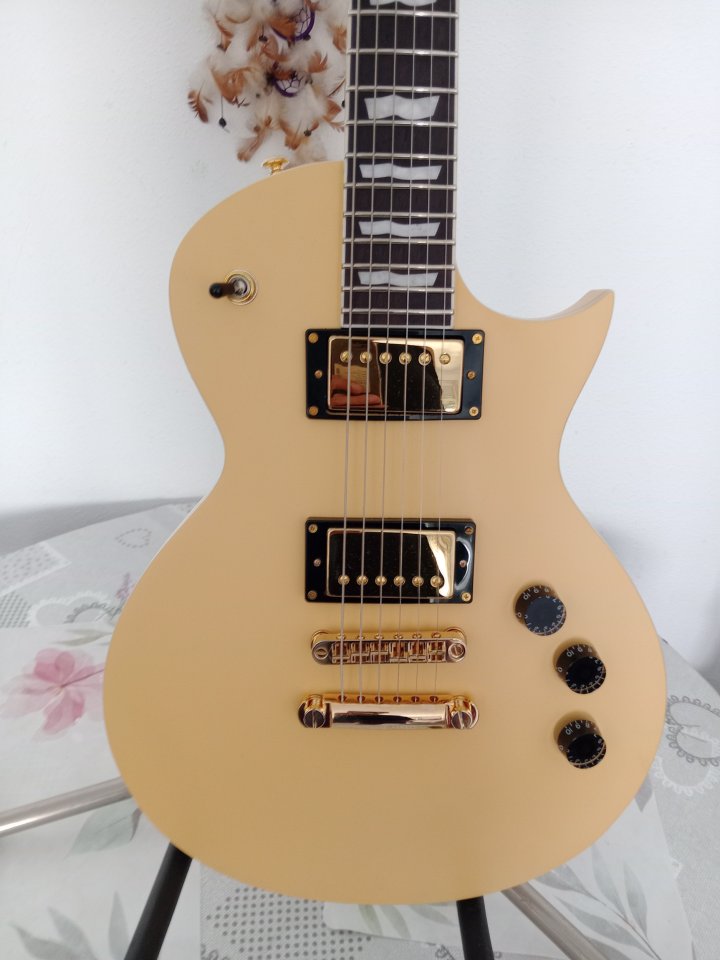 ESP LTD EC-256 de segunda mano · Foto 6 de 9 · Madrid · 400 €