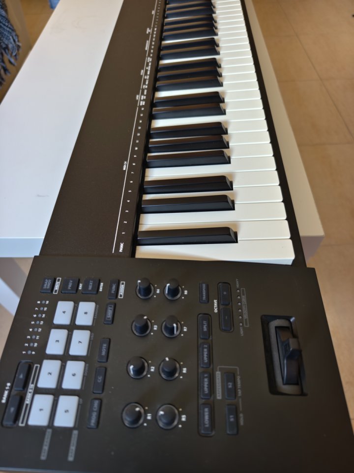 Roland A88 mk2 de segunda mano · Foto 1 de 6 · Alicante · 500 €
