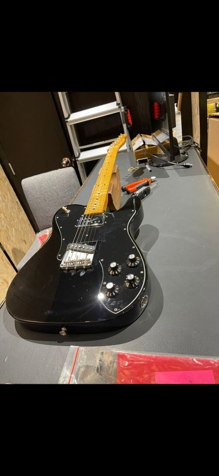 Fender Vintera 70s Telecaster Custom Negra, nueva.