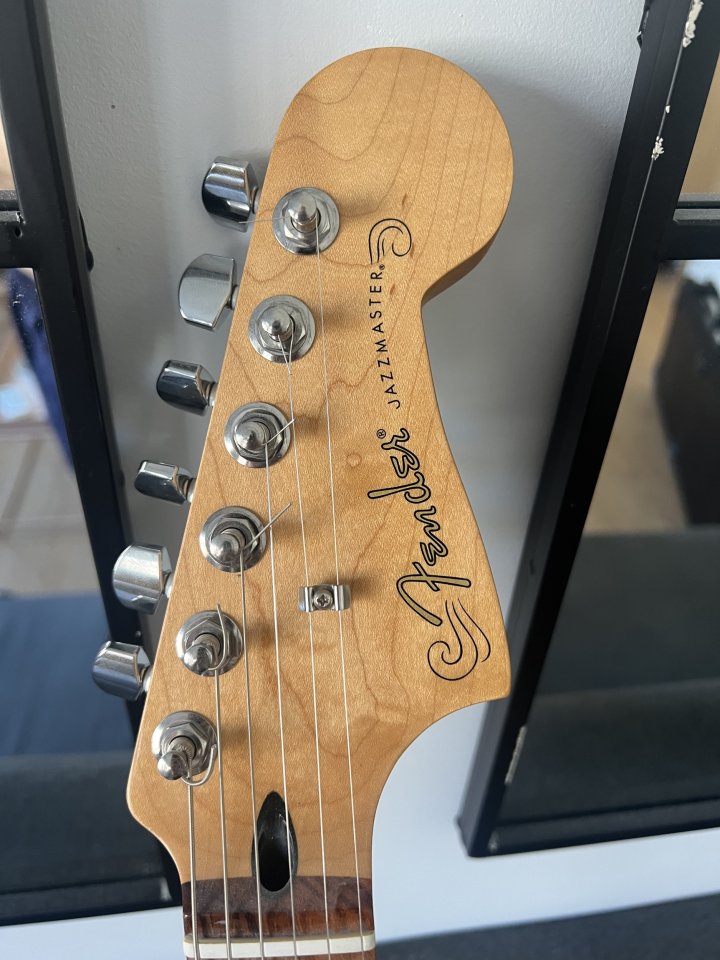 Fender Player Jazzmaster Mim 2018 Surnbust de segunda mano · Foto 3 de 4 · Madrid · 749 €