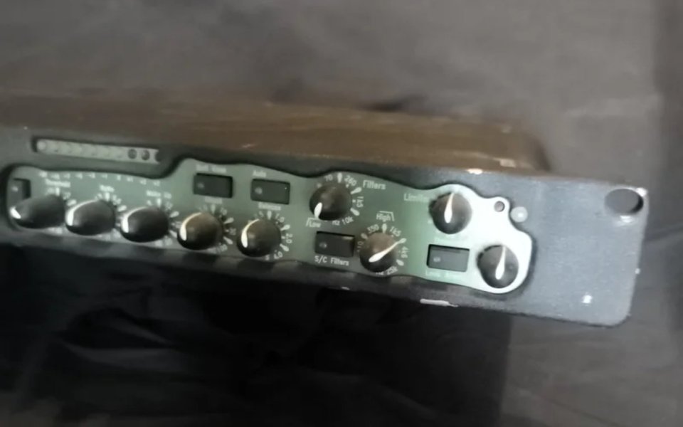 Focusrite Compresor Limitador Green 4