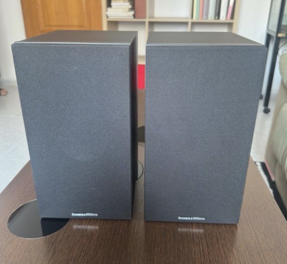 Altavoces Bowers & Wilkins 607