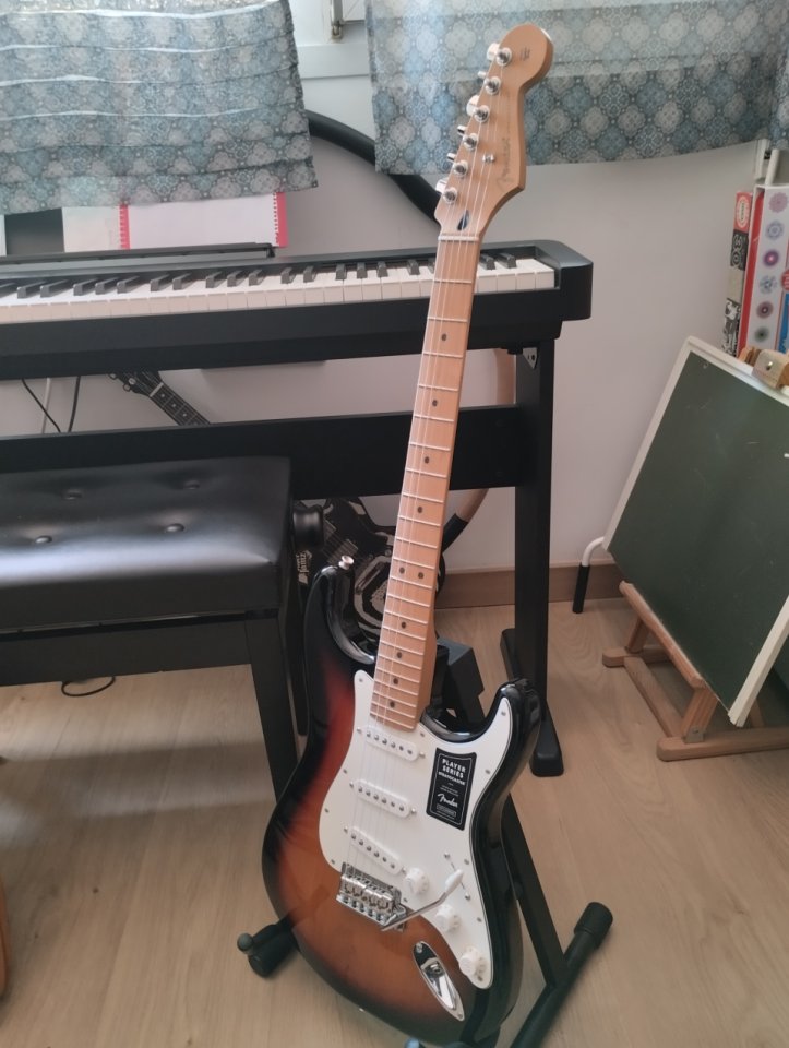 Busco Fender Telecaster con Bigsby de segunda mano · Foto 2 de 9 · Valencia