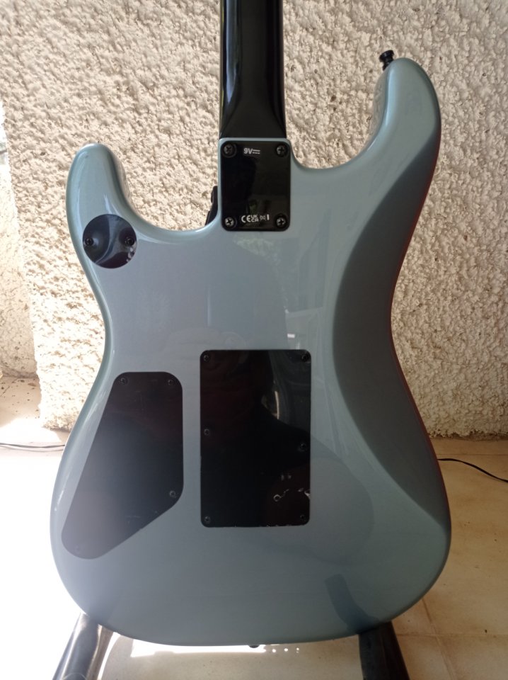 Fender Tom Morello Arm the Homeless de segunda mano · Foto 5 de 10 · Madrid · 1300 €