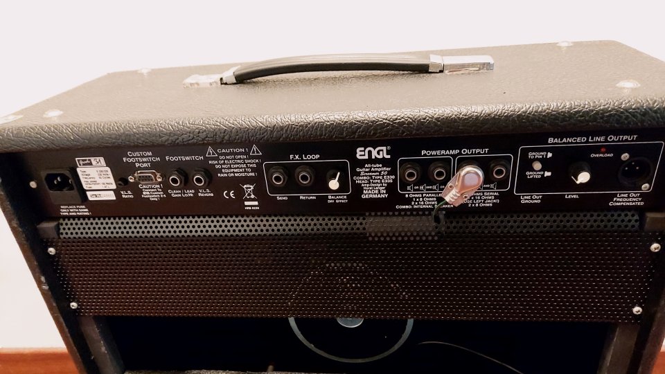 Amplificador de válvulas ENGL Screamer 50 + pedalera ENGL Z-5