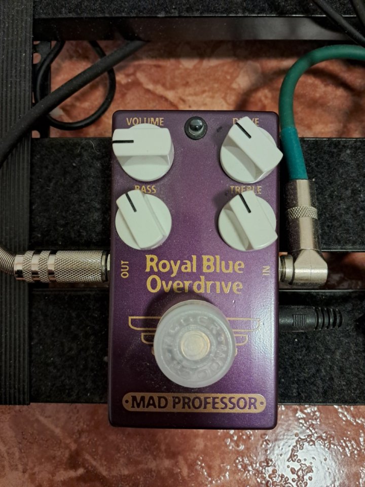 Pedal Mad Professor royal blue overdrive