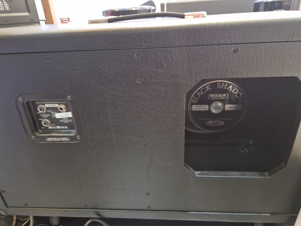 Mesa Boogie 2x12 de segunda mano · Foto 2 de 4 · Navarra · 700 €