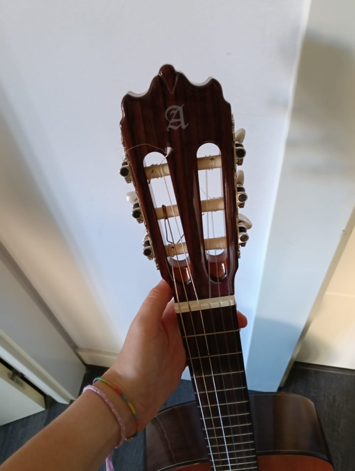 Alhambra 3C- Muy buen estado de segunda mano · Foto 2 de 4 · Burgos · 350 €