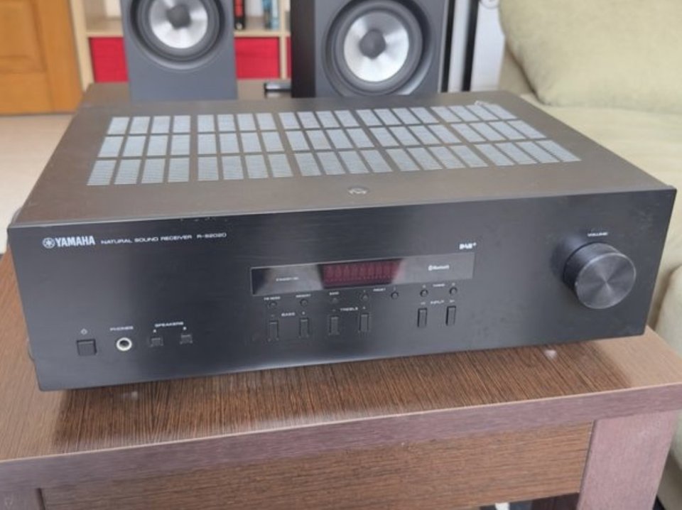 Amplificador Yamaha R-S202D