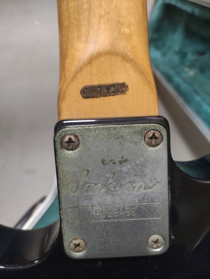 Jackson Professional Dinky (Japón, años 90, Transparent Blue)