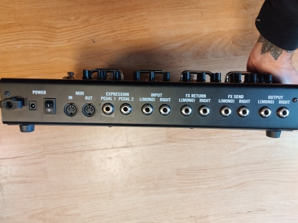 Line 6 M13 stompbox modeler