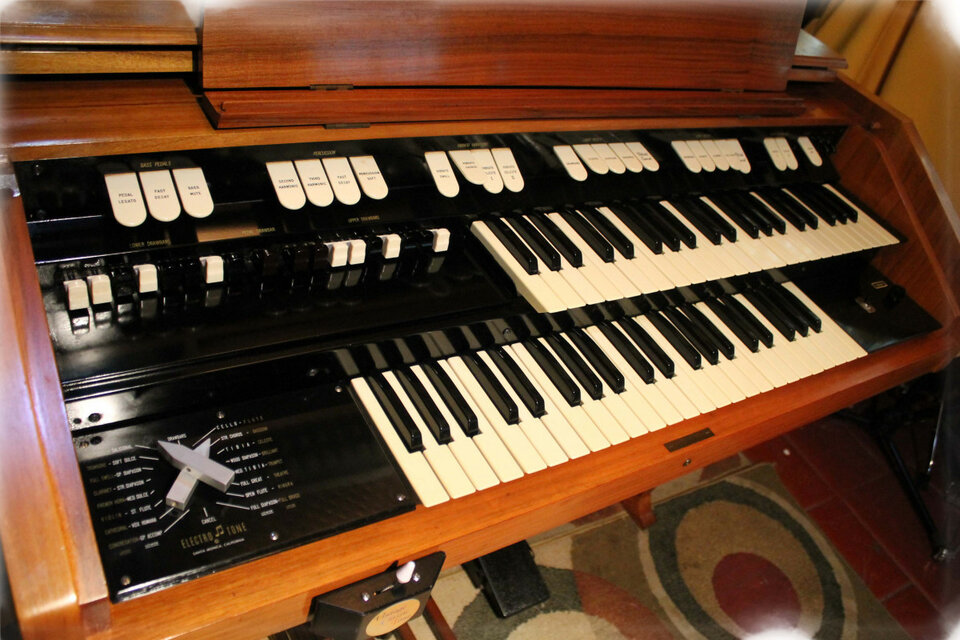 Hammond M100 de 1965