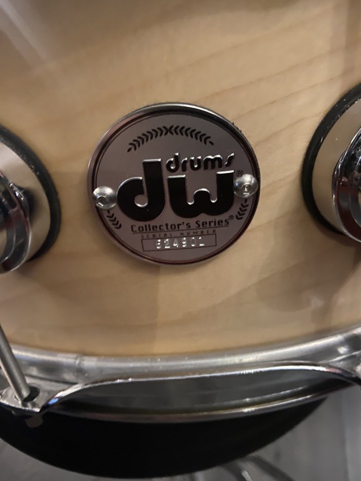 VENDO CAJA DW COLLECTORS