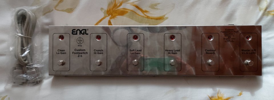 Amplificador de válvulas ENGL Screamer 50 + pedalera ENGL Z-5