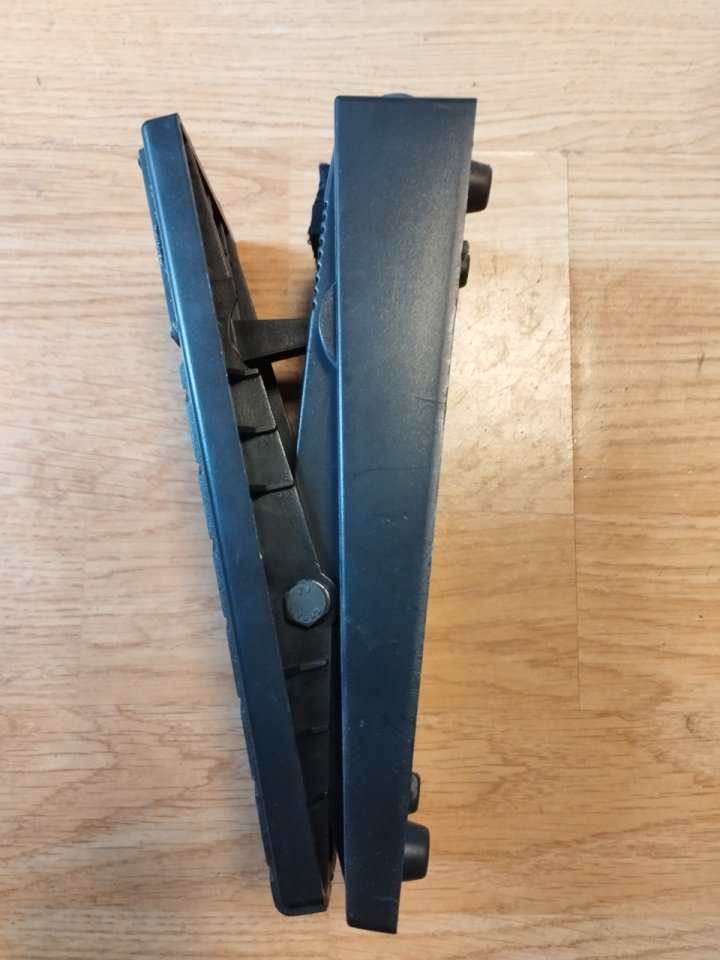 Line 6 M13 stompbox modeler