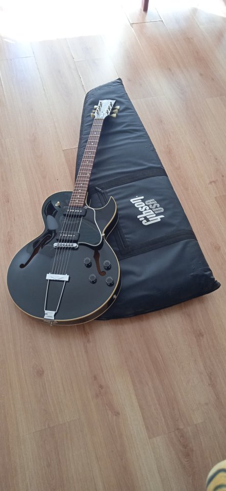 Gibson es135 1996 de segunda mano · Foto 7 de 10 · Málaga · 2100 €