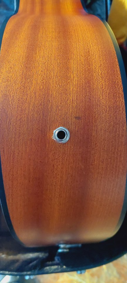 Guitarra Electroacústica Taylor 210-E Dreadnought de segunda mano · Foto 5 de 7 · Málaga · 900 €