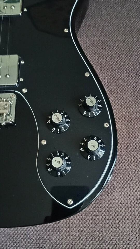 Squier CV 70s Telecaster Deluxe+afinadores bloqueo