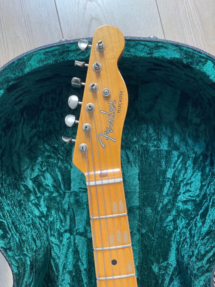 2021 Fender CS Tomatillo Telecaster 3.2kg de segunda mano · Foto 3 de 3 · Granada · 3500 €
