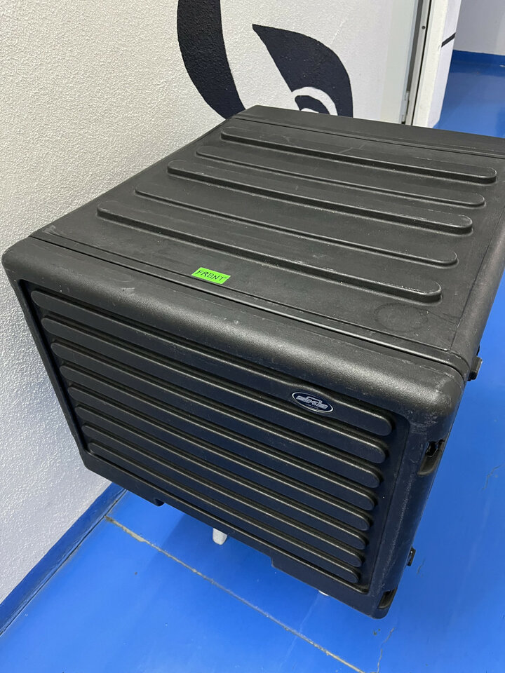 VENDO O CAMBIO SKB R8U Rack Rolling Rack