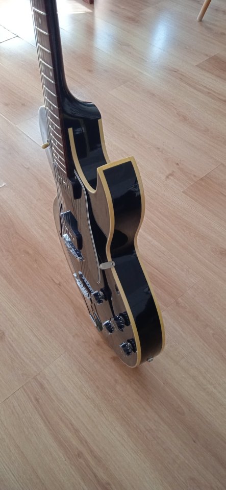 Gibson es135 1996 de segunda mano · Foto 10 de 10 · Málaga · 2100 €