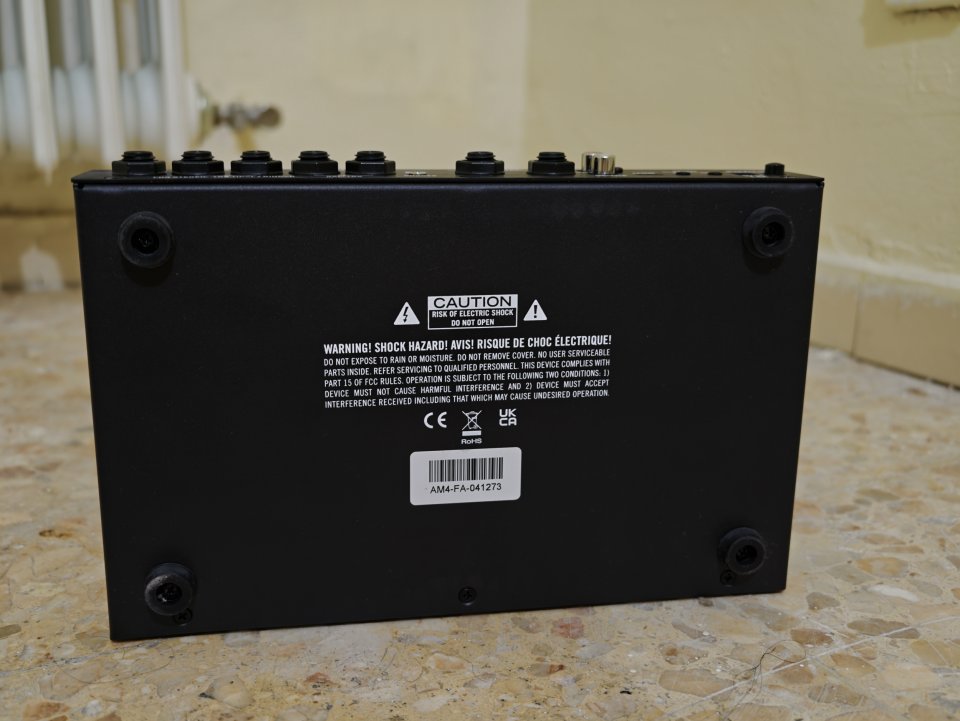 Fractal Audio AM4 + Cab packs & IRs de pago extra de segunda mano · Foto 5 de 7 · Madrid · 700 €