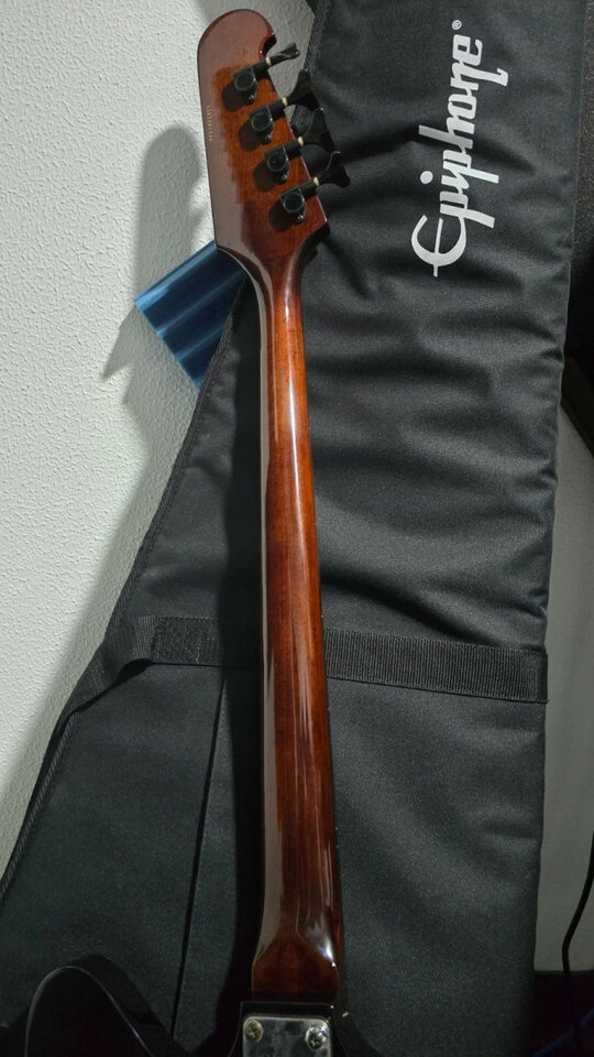 RESERVADO Epiphone Thunderbird IV VSB 2008