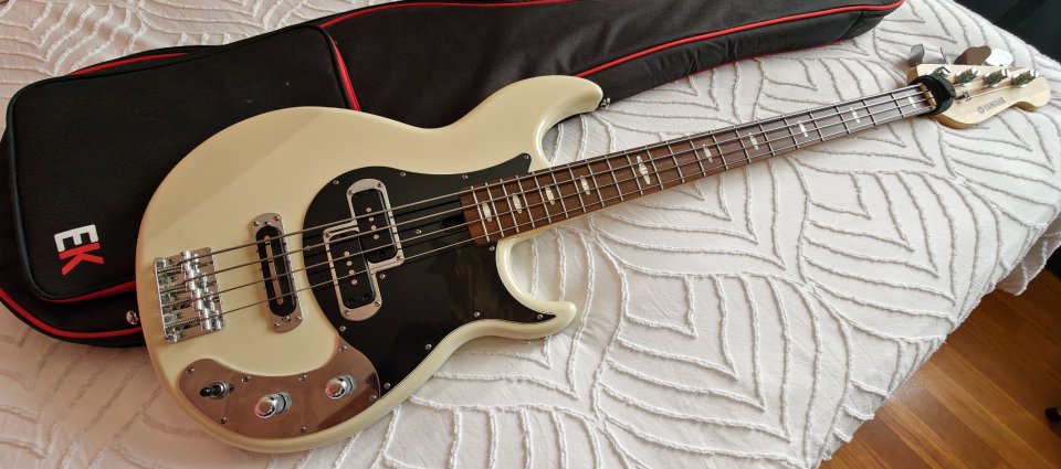 Yamaha BB424X Vintage White (2011) en estado de coleccionista