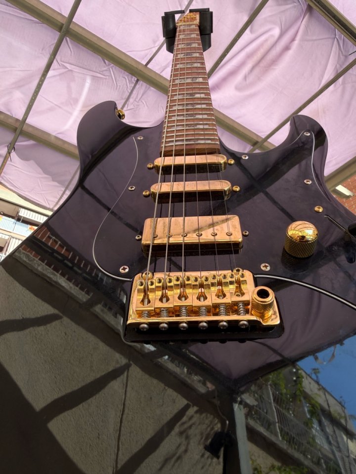 Ibanez THBB10 de segunda mano · Foto 3 de 10 · Barcelona · 1300 €