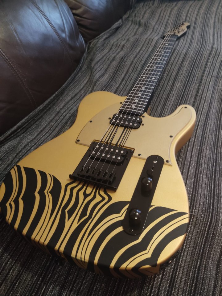 CUSTOMIZA tu Guitarra Eléctrica!