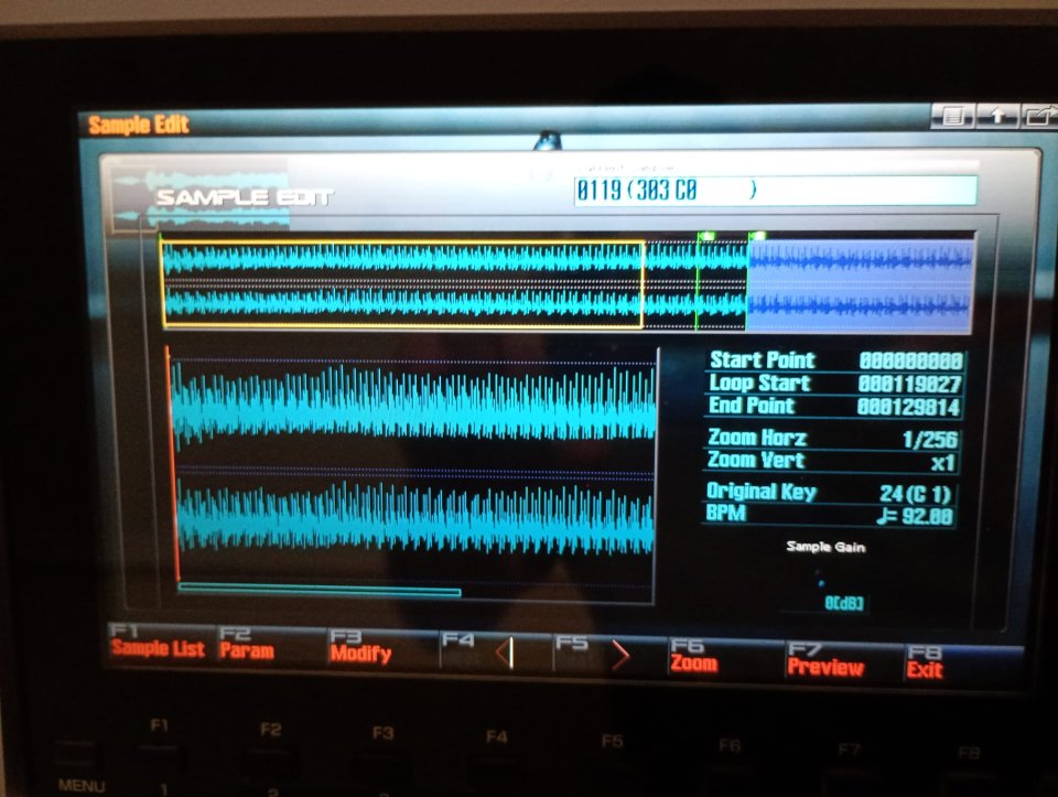 Roland Fantom G8 workstation buen estado