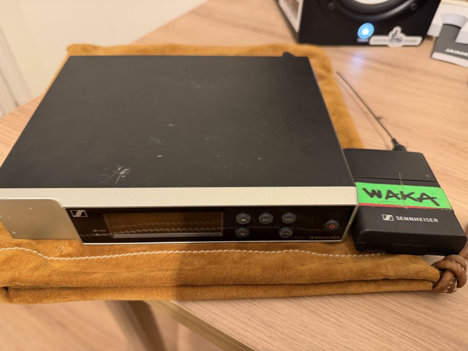 Inalambrico Guitarra Sennheiser EW-D CI1 de segunda mano · Foto 1 de 4 · Illes Balears · 400 €