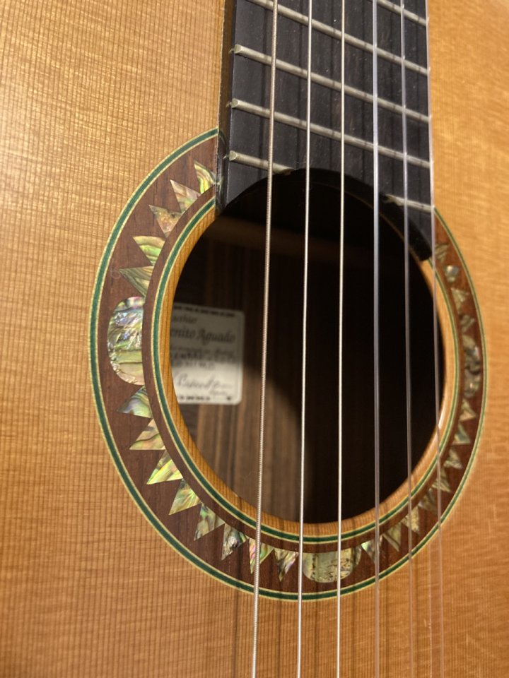Ángel Benito Aguado — Guitarra de concierto 2013 | Cedro + Nomex | Pau Ferro de segunda mano · Foto 1 de 10 · Madrid · 4800 €