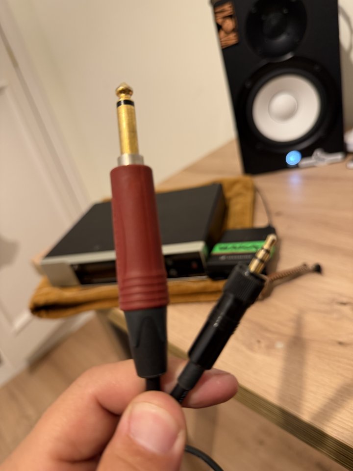 Inalambrico Guitarra Sennheiser EW-D CI1 de segunda mano · Foto 3 de 4 · Illes Balears · 400 €