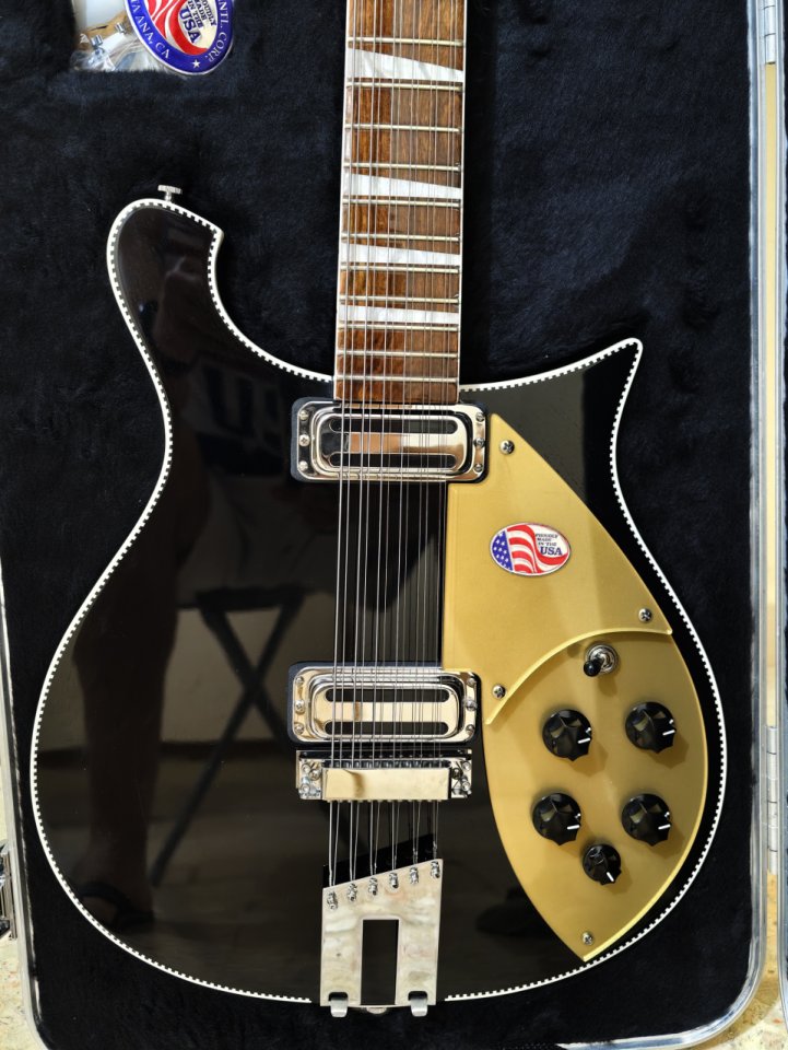 Rickenbacker 660/12 Jetglo 2026 , Nueva sin estrenar. de segunda mano · Foto 1 de 7 · Madrid · 3399 €