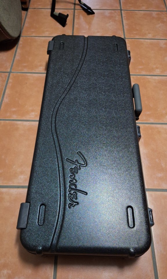 Fender Stratocaster American Ultra Cobra blue HSS y estuche +Regalo correa