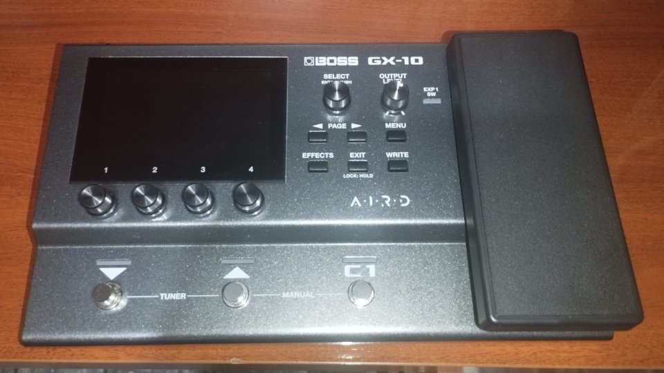 Multiefectos Boss GX-10