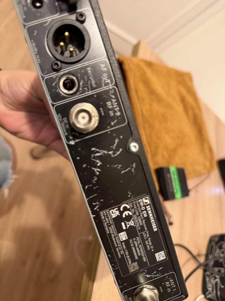 Inalambrico Guitarra Sennheiser EW-D CI1 de segunda mano · Foto 4 de 4 · Illes Balears · 400 €