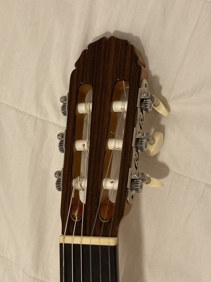Ángel Benito Aguado — Guitarra de concierto 2013 | Cedro + Nomex | Pau Ferro de segunda mano · Foto 3 de 10 · Madrid · 4800 €