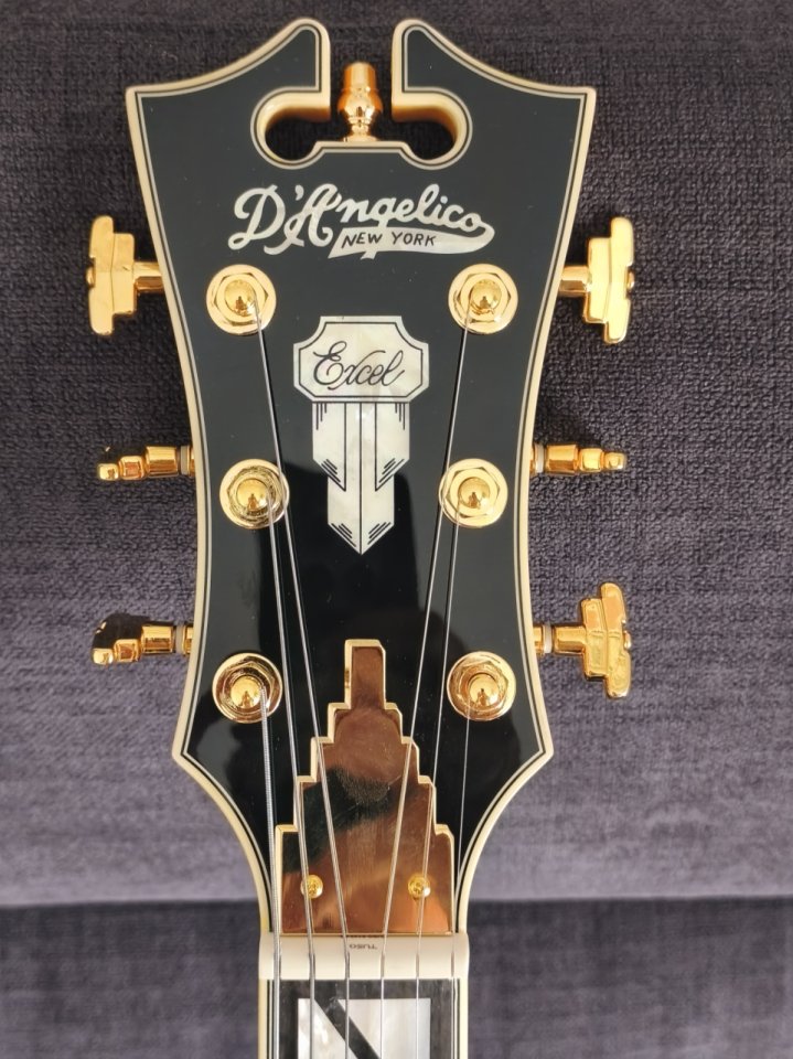 D'Angelico Excel DC - Amber (Semihollow con Seymour Duncan) - Estado Impecable de segunda mano · Foto 6 de 10 · Granada · 1250 €