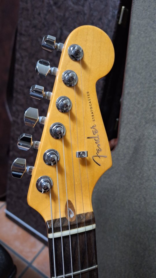 Fender Stratocaster American Ultra Cobra blue HSS y estuche +Regalo correa