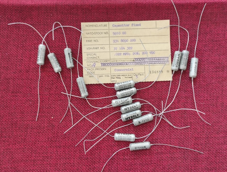 Condensadores de calidad para todos los públicos de segunda mano · Foto 2 de 9 · A Coruña · 3 €