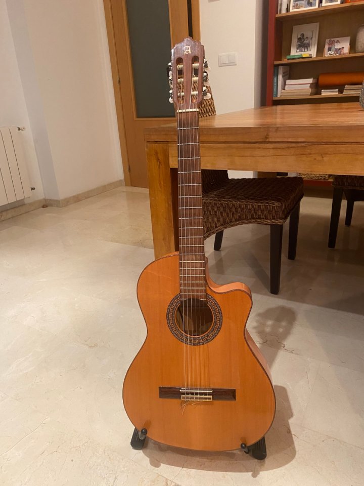 Guitarra Alhambra 3F CW E1 T de segunda mano · Foto 1 de 7 · Alicante · 530 €