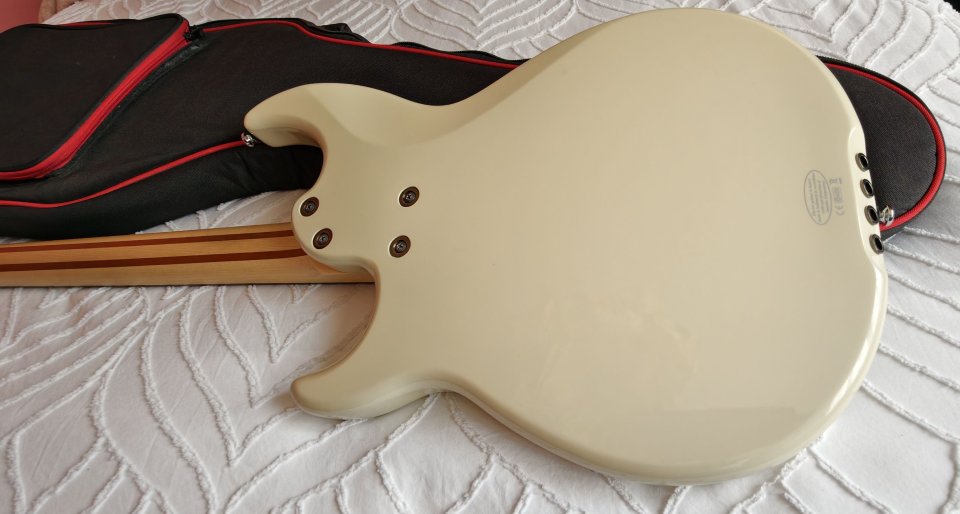 Yamaha BB424X Vintage White (2011) en estado de coleccionista