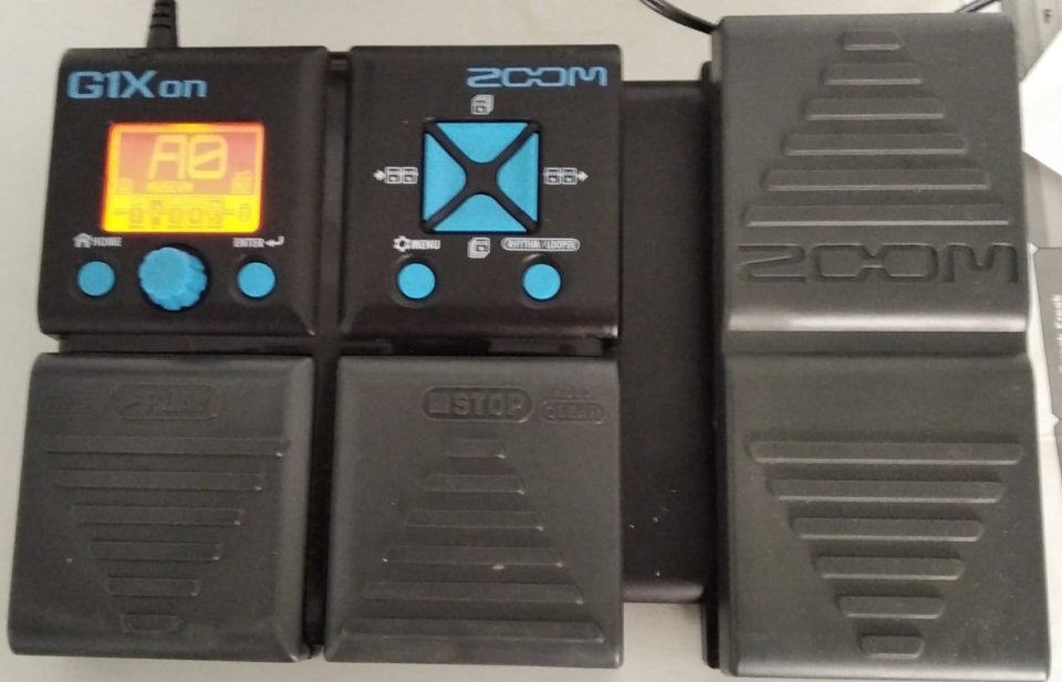Pedalera multi efectos Zoom G1X ON de segunda mano · Foto 2 de 7 · Valencia · 45 €