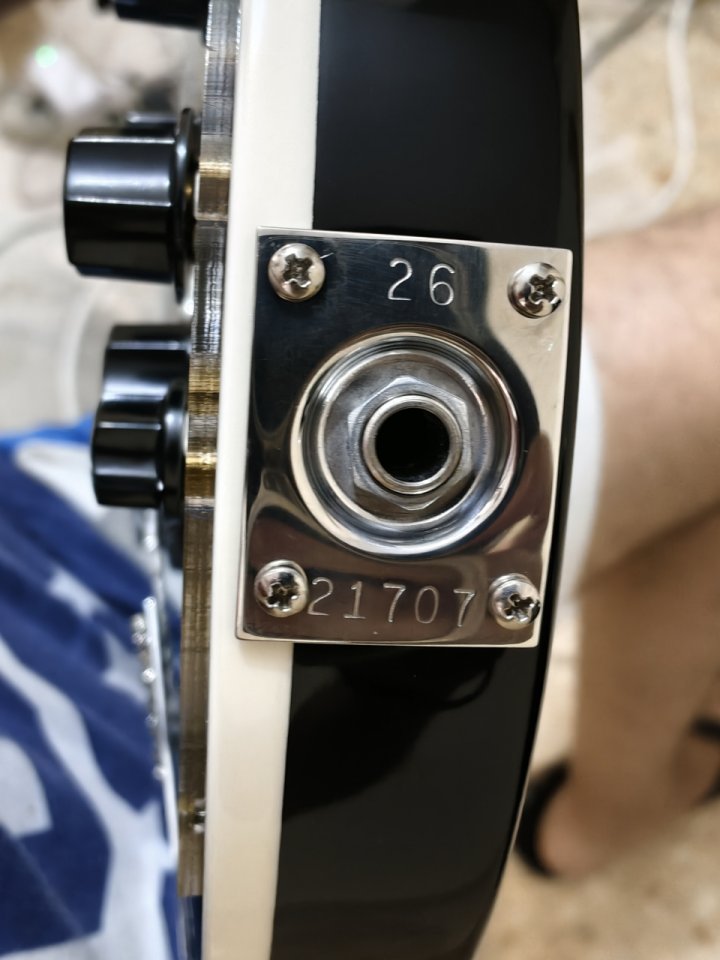 Rickenbacker 660/12 Jetglo 2026 , Nueva sin estrenar. de segunda mano · Foto 6 de 7 · Madrid · 3399 €