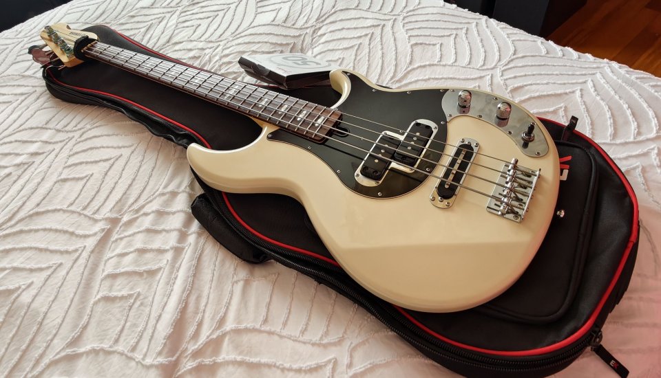 Yamaha BB424X Vintage White (2011) en estado de coleccionista