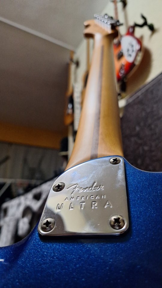 Fender Stratocaster American Ultra Cobra blue HSS y estuche +Regalo correa